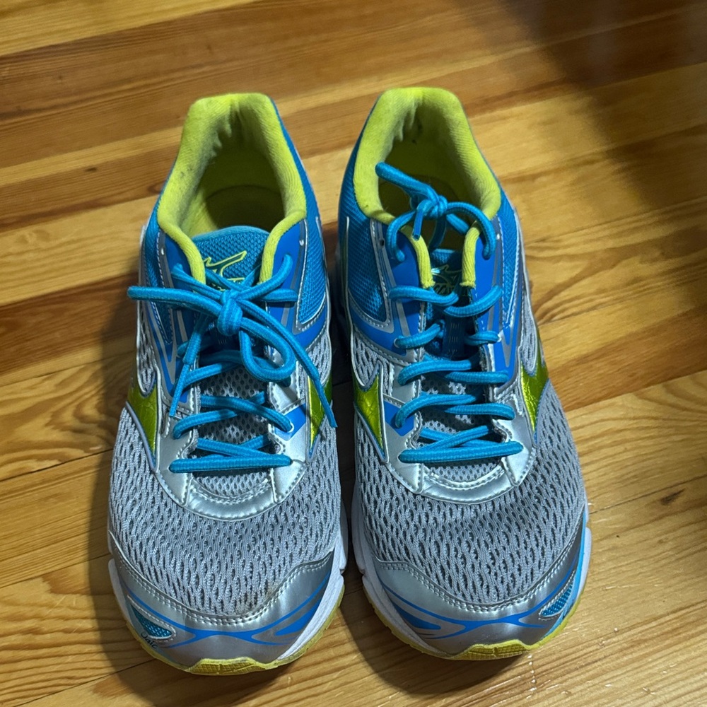 Mizuno Blue and Yellow Athletic Shoes